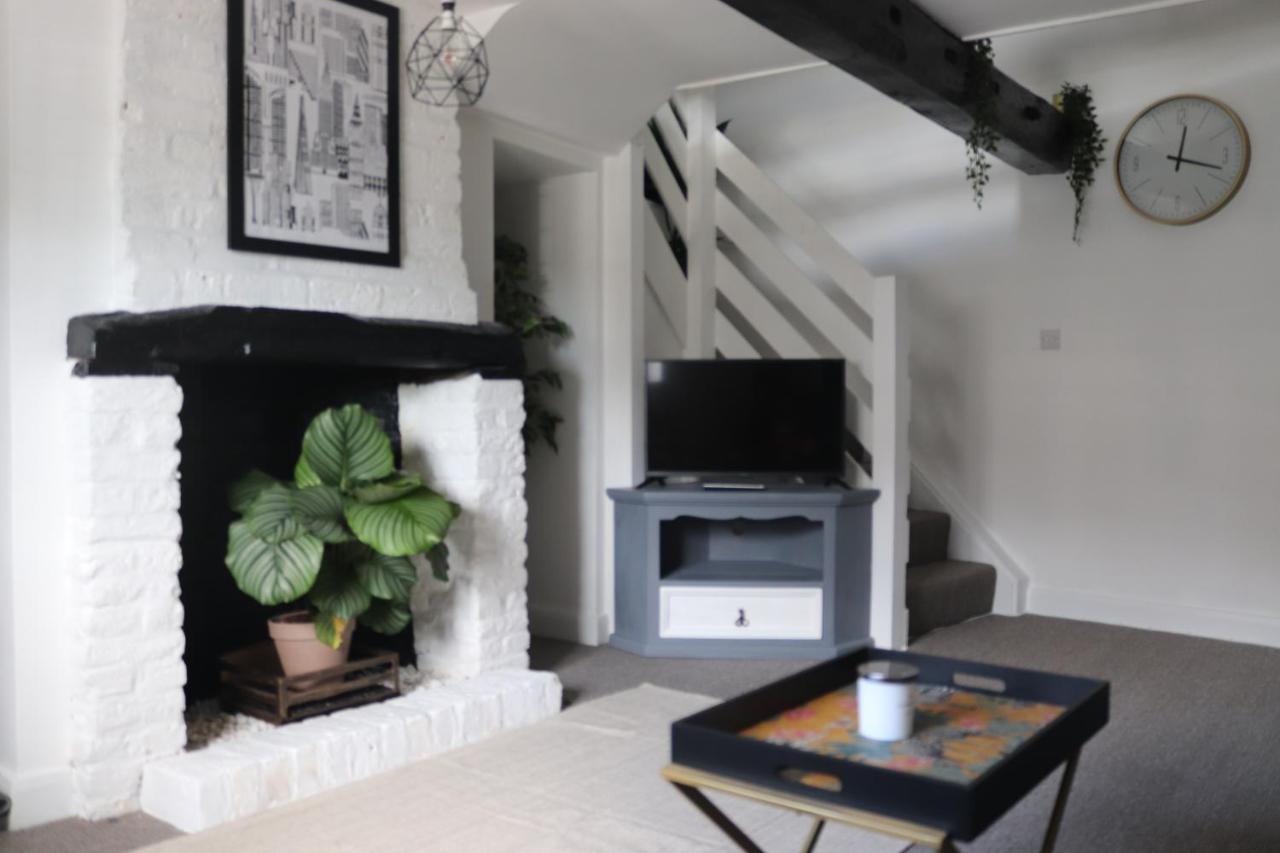 Grade I Listed Luxury Apartment In Hertfordshire Ware Ngoại thất bức ảnh